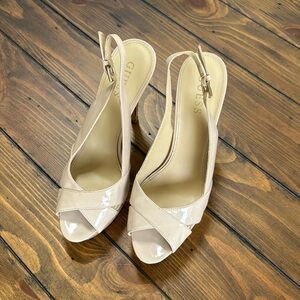 Guess cream color high heels